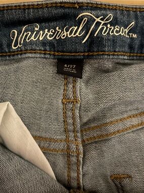 Universal Thread Light Wash Denim Jeans with Contrast Stitching